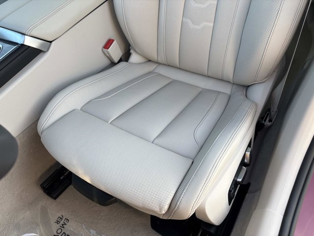 2026 BMW 8 Series 840i - Photo 20