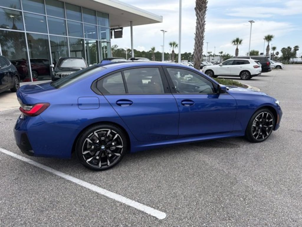 New 2026 BMW 330i Sedan