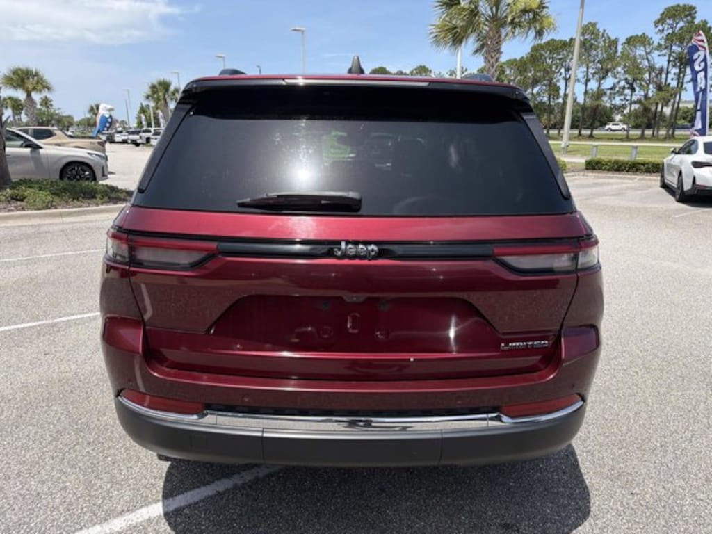 Used 2023 Jeep Grand Cherokee Limited Limited 4x2