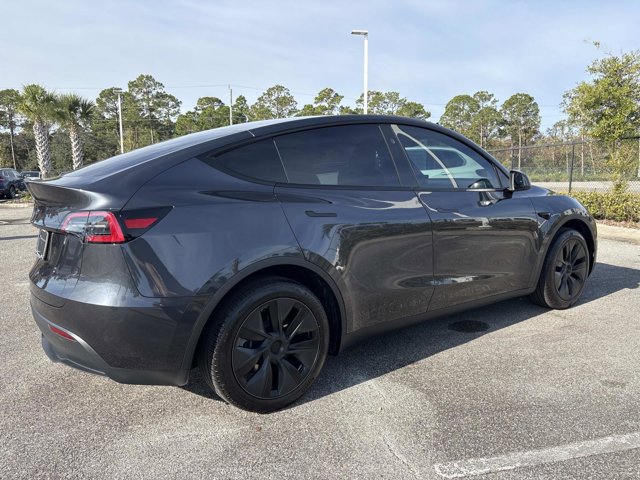 2025 Tesla Model Y Long Range photo 4