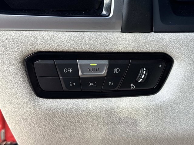 2026 BMW 8 Series 840i - Photo 34