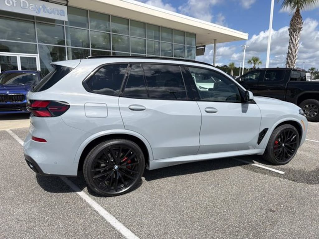 New 2026 BMW X5 xDrive40i xDrive40i Sports Activity Vehicle