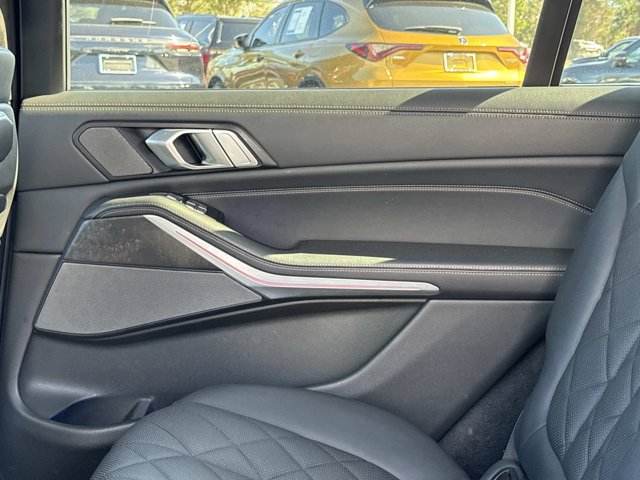 2023 BMW X7 40i - Photo 17