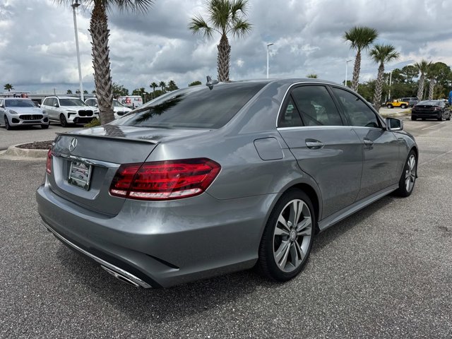 2014 Mercedes Benz E photo 3