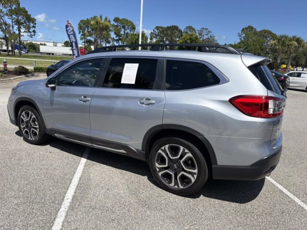 Used 2023 Subaru Ascent Limited Limited 8-Passenger