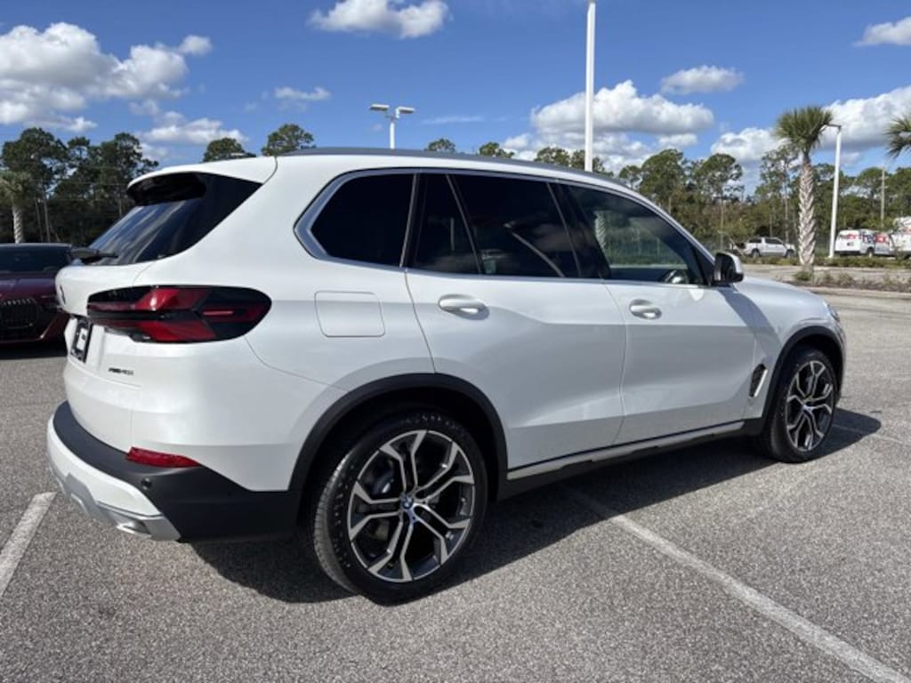 New 2026 BMW X5 xDrive40i xDrive40i Sports Activity Vehicle