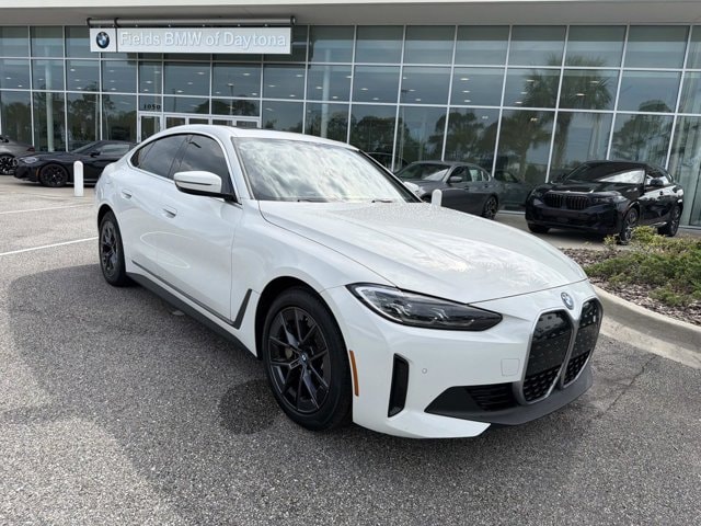 2023 BMW i4 eDrive35's photo
