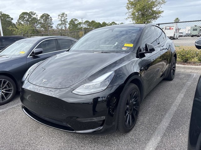 2024 Tesla Model Y Long Range photo 2