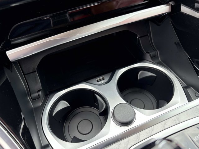 2026 BMW 8 Series 840i - Photo 27