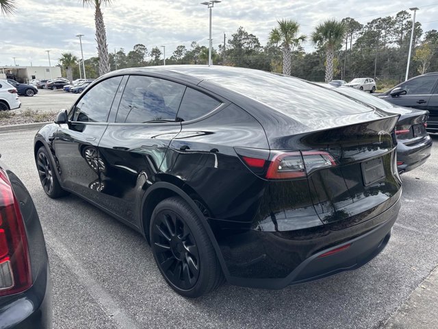 2024 Tesla Model Y Long Range photo 3