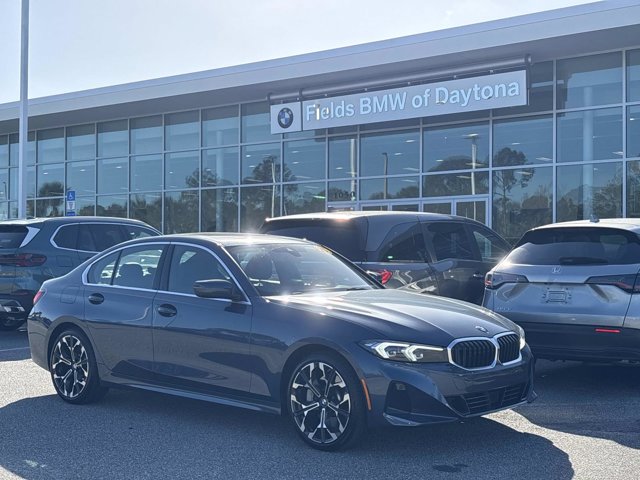 2025 BMW 3 Series 330i's photo