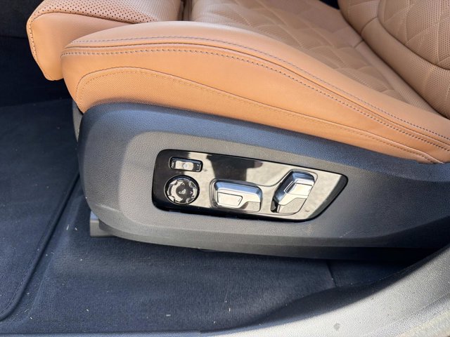 2025 BMW X5 M60i - Photo 10