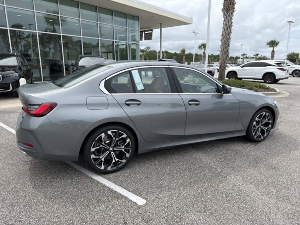 New 2026 BMW 330i Sedan