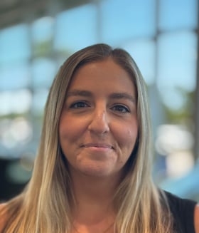 Staff member Stephanie Kelly from ID_1316d3