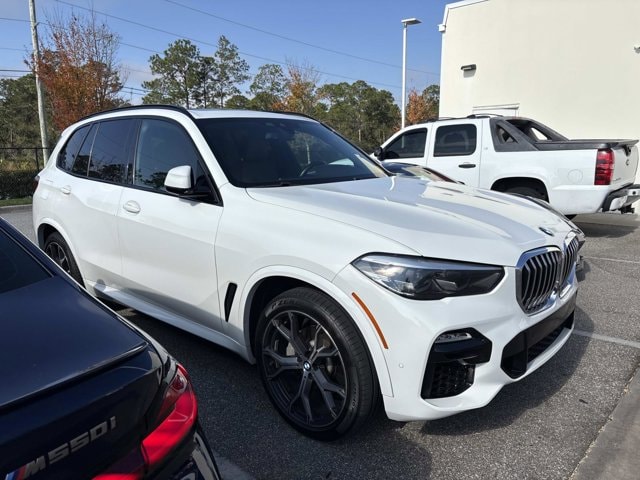 2020 BMW X5 40i's photo