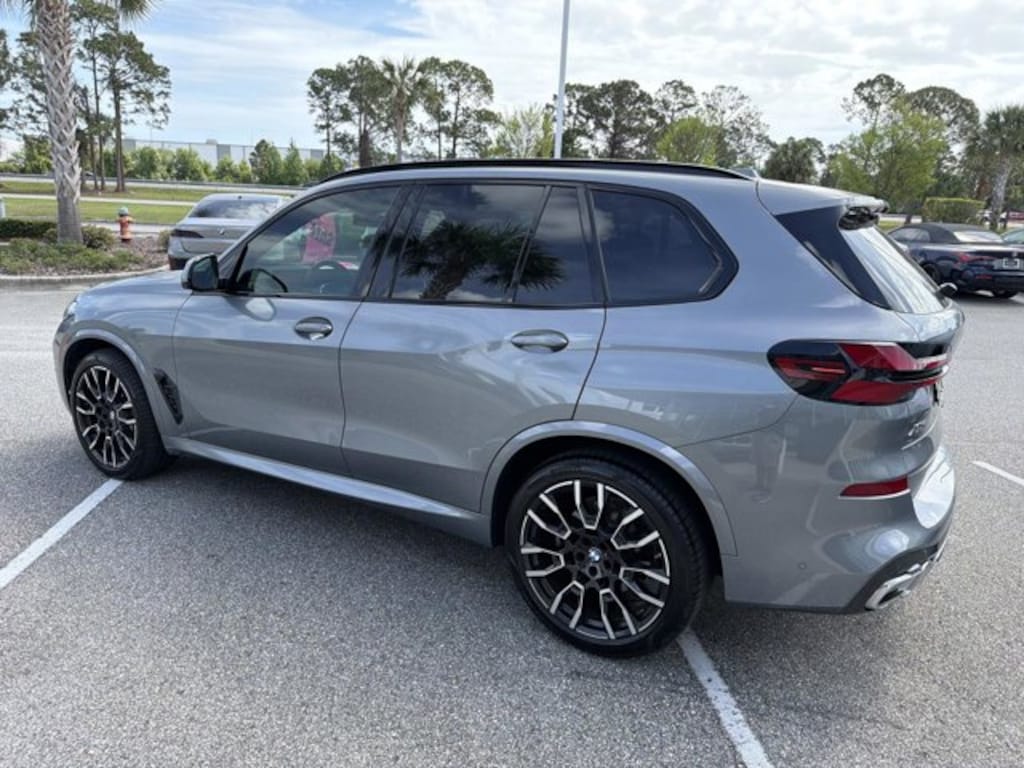 Used 2024 BMW X5 xDrive40i xDrive40i Sports Activity Vehicle