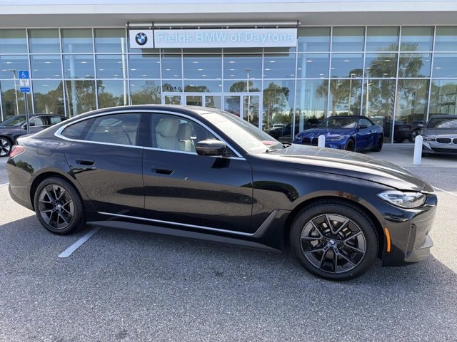 2023 BMW i4 eDrive35's photo