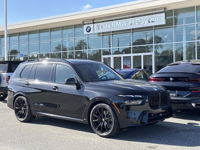 2026 BMW X7 40i's photo