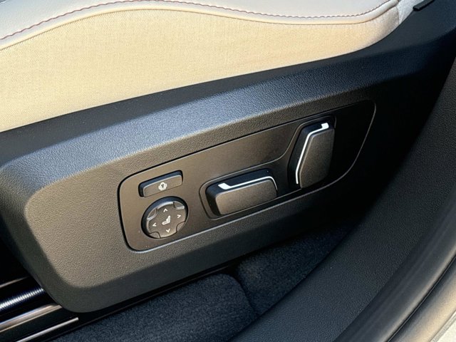 2026 BMW X3 30 - Photo 19