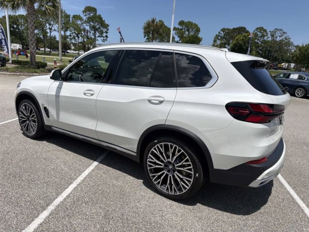 New 2026 BMW X5 sDrive40i sDrive40i Sports Activity Vehicle