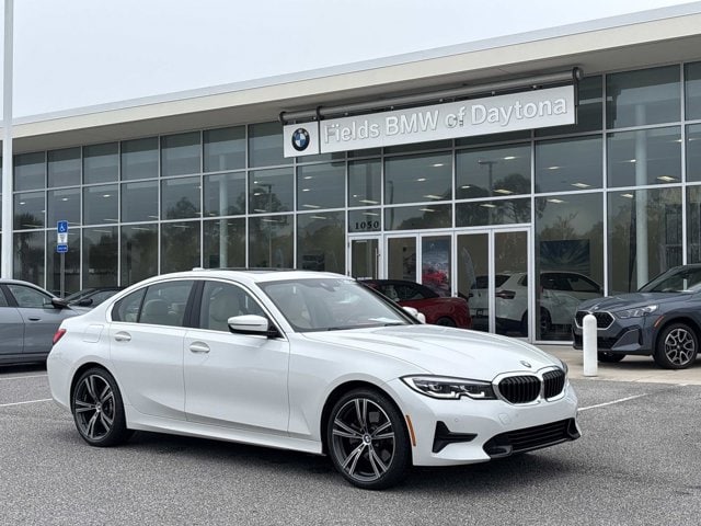 2021 BMW 3 Series 330i's photo