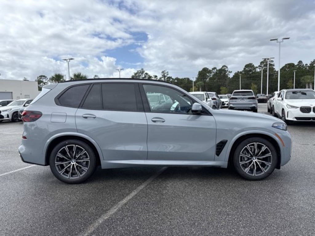 New 2026 BMW X5 xDrive40i xDrive40i Sports Activity Vehicle