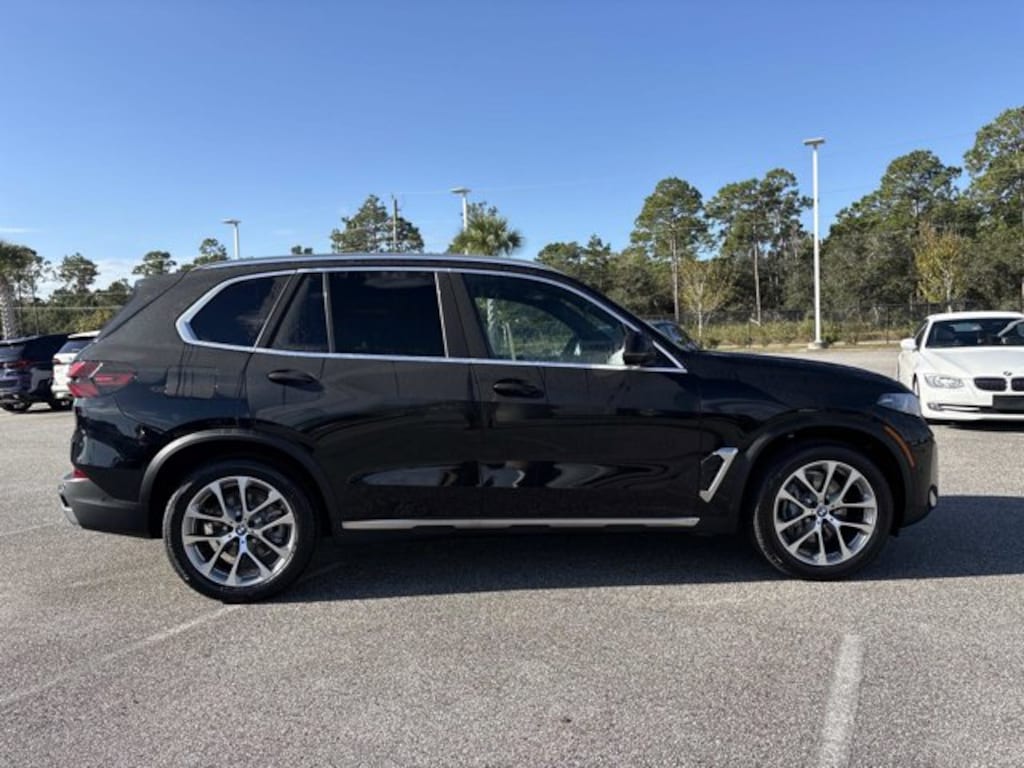 New 2026 BMW X5 xDrive40i xDrive40i Sports Activity Vehicle