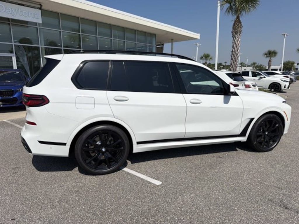 New 2027 BMW X7 xDrive40i xDrive40i Sports Activity Vehicle