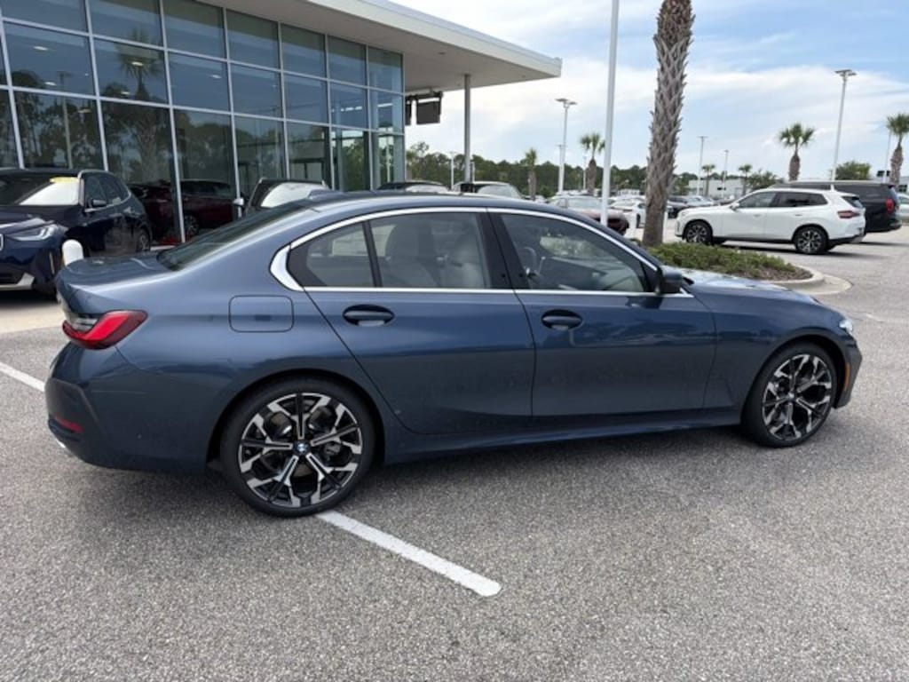 New 2026 BMW 330i Sedan
