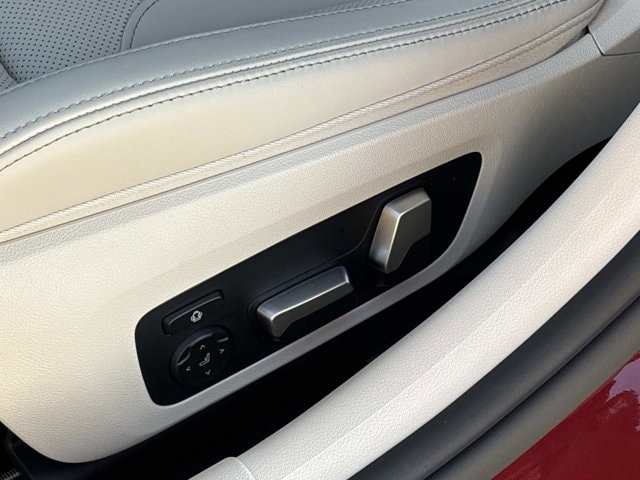 2026 BMW 8 Series 840i - Photo 19