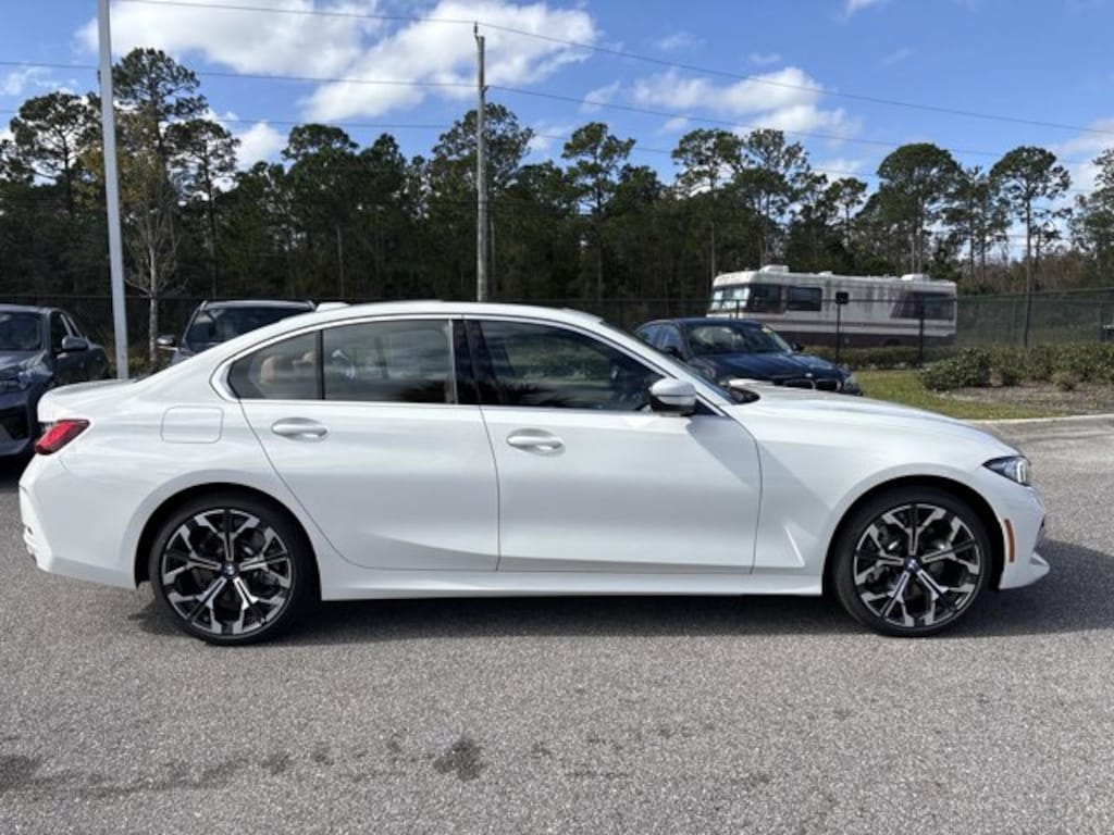 New 2026 BMW 330i Sedan