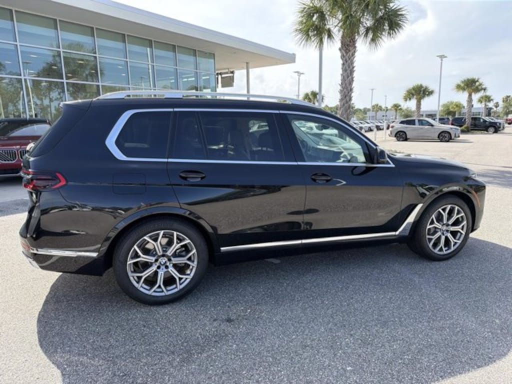 New 2026 BMW X7 xDrive40i xDrive40i Sports Activity Vehicle