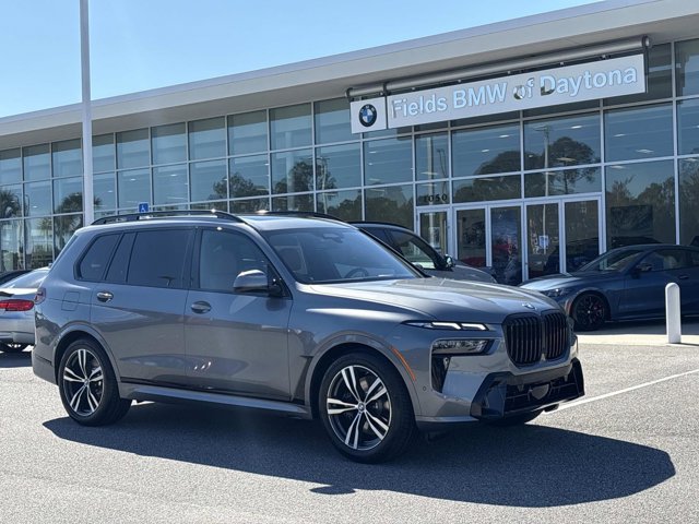 2026 BMW X7 40i's photo