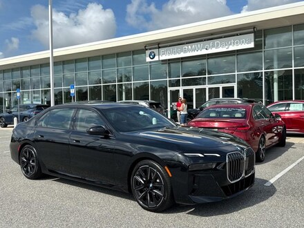 2025 BMW 760i xDrive Sedan