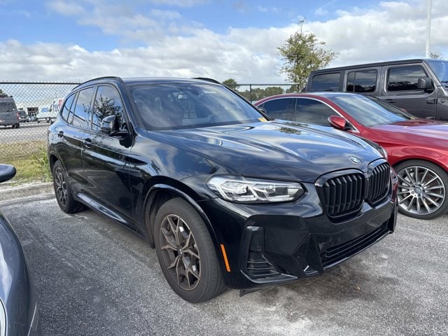 2022 BMW X3 30i's photo