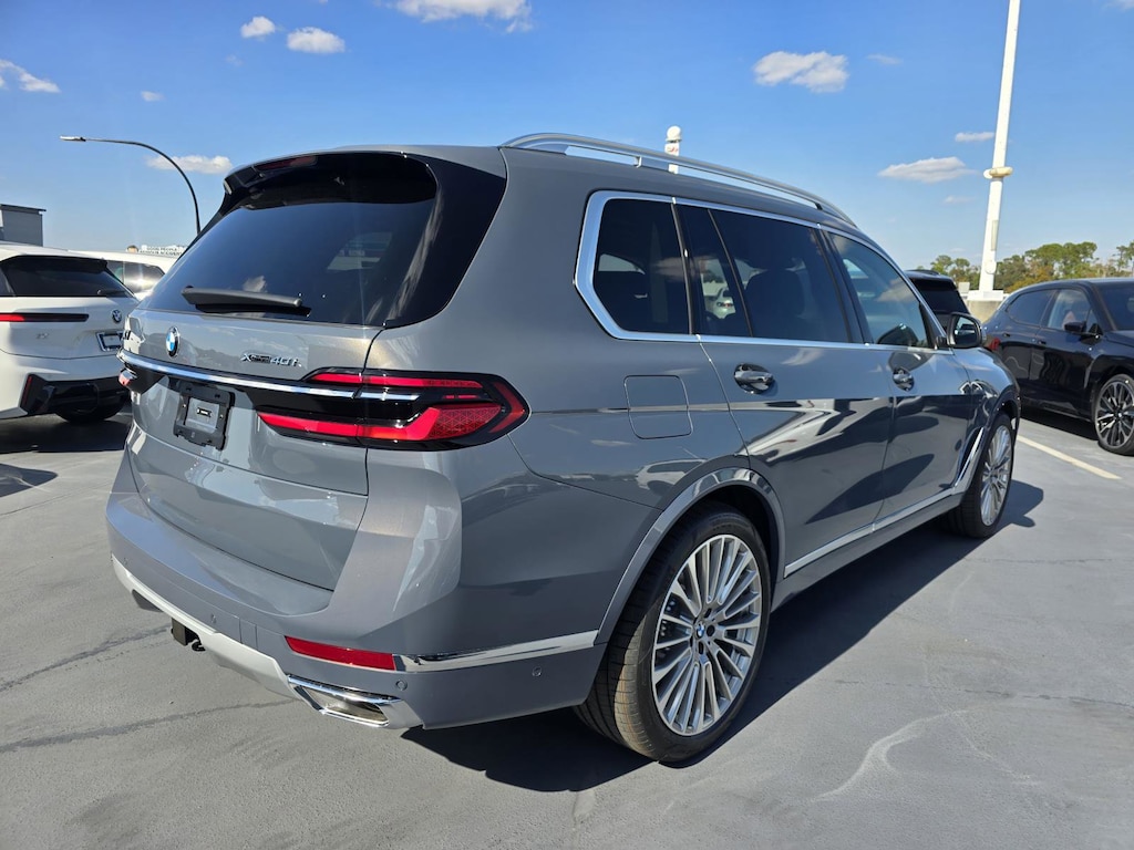 New 2026 BMW X7 xDrive40i SUV