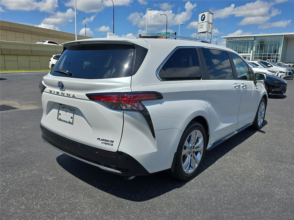Used 2024 Toyota Sienna Platinum Platinum FWD 7-Passenger
