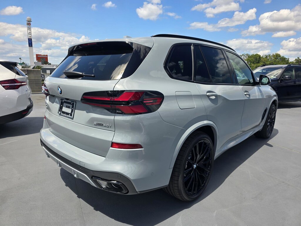 New 2026 BMW X5 sDrive40i SUV