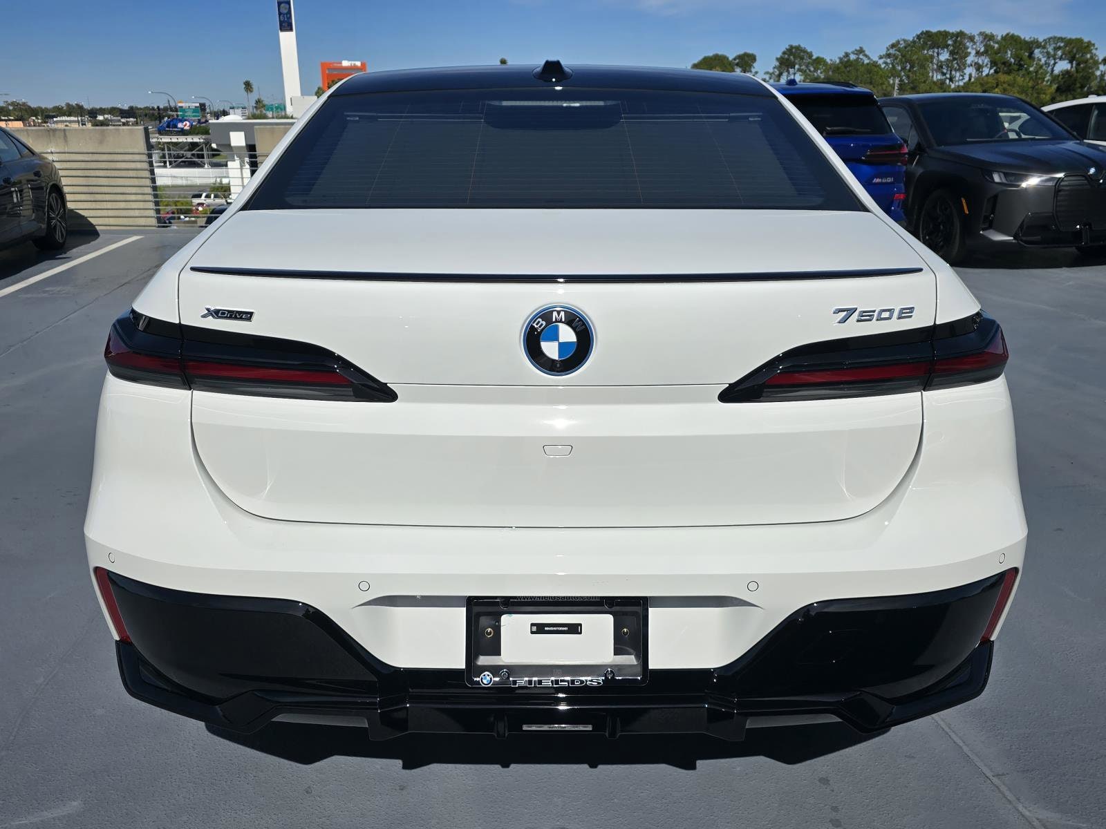 2026 BMW 7 Series 750e - Photo 4
