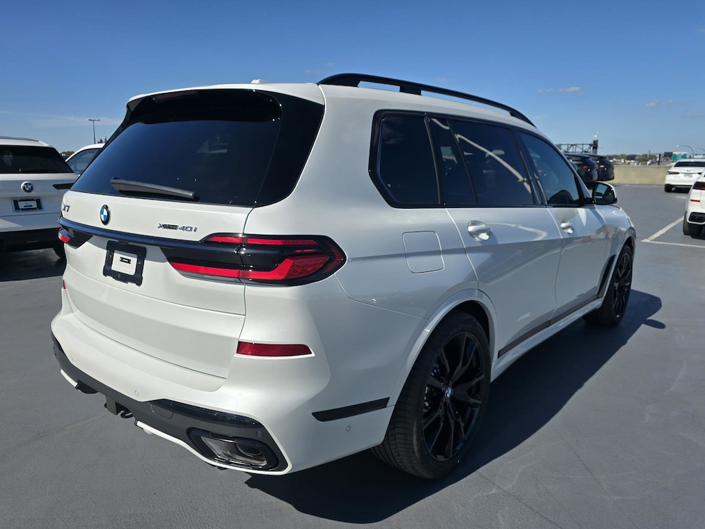 New 2026 BMW X7 xDrive40i SUV