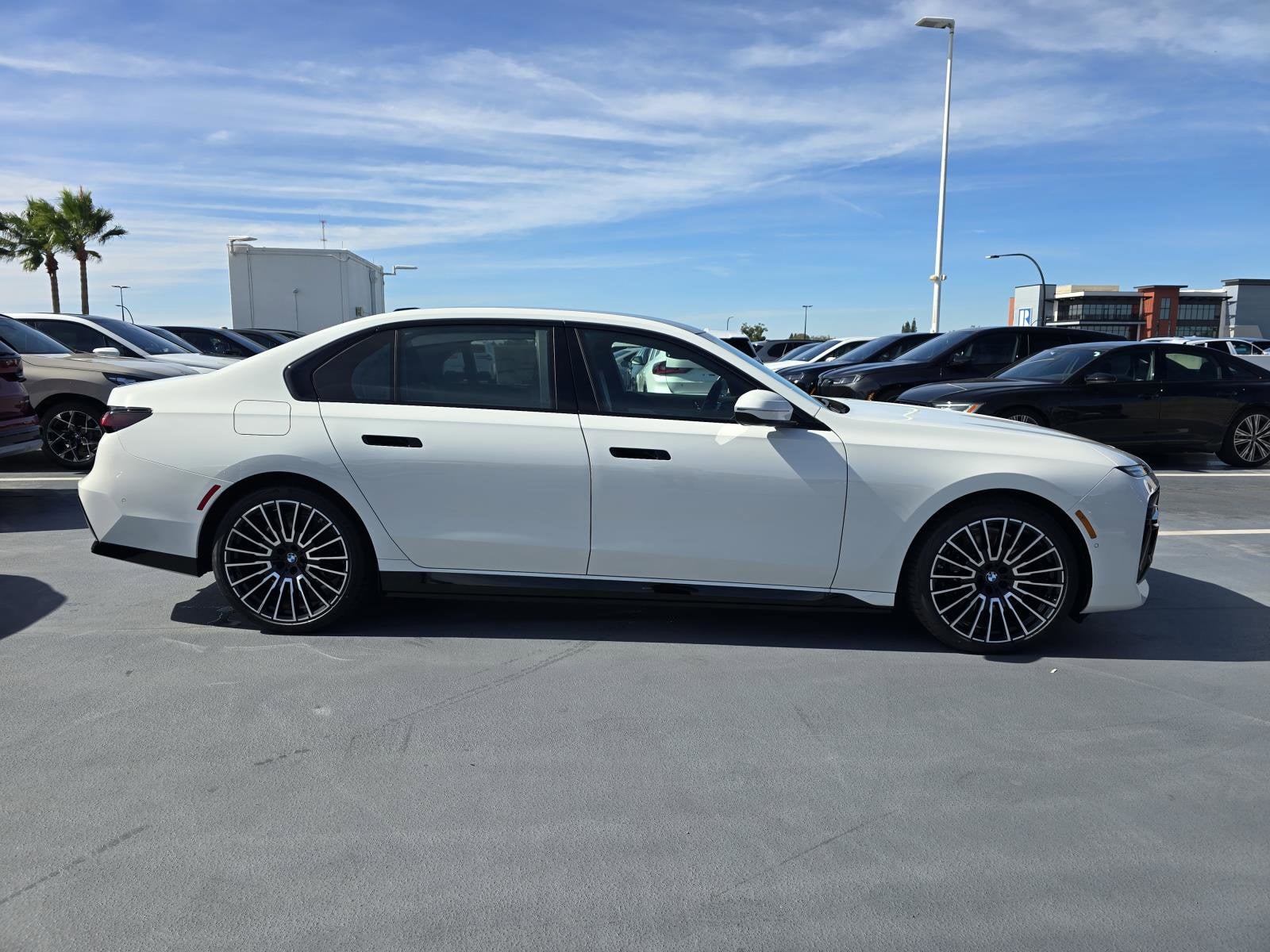 2026 BMW 7 Series 750e - Photo 2