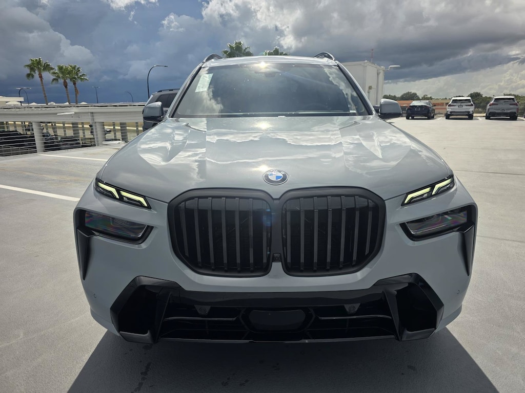 New 2027 BMW X7 xDrive40i SUV