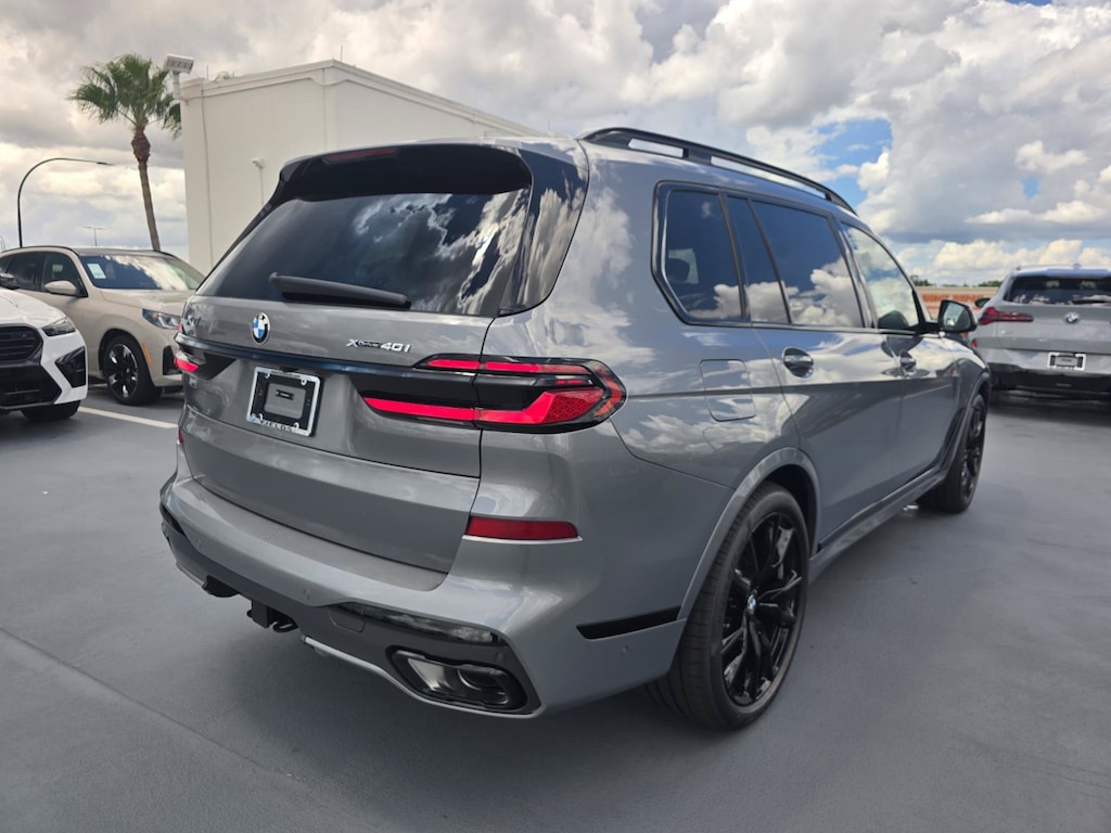 New 2027 BMW X7 xDrive40i SUV