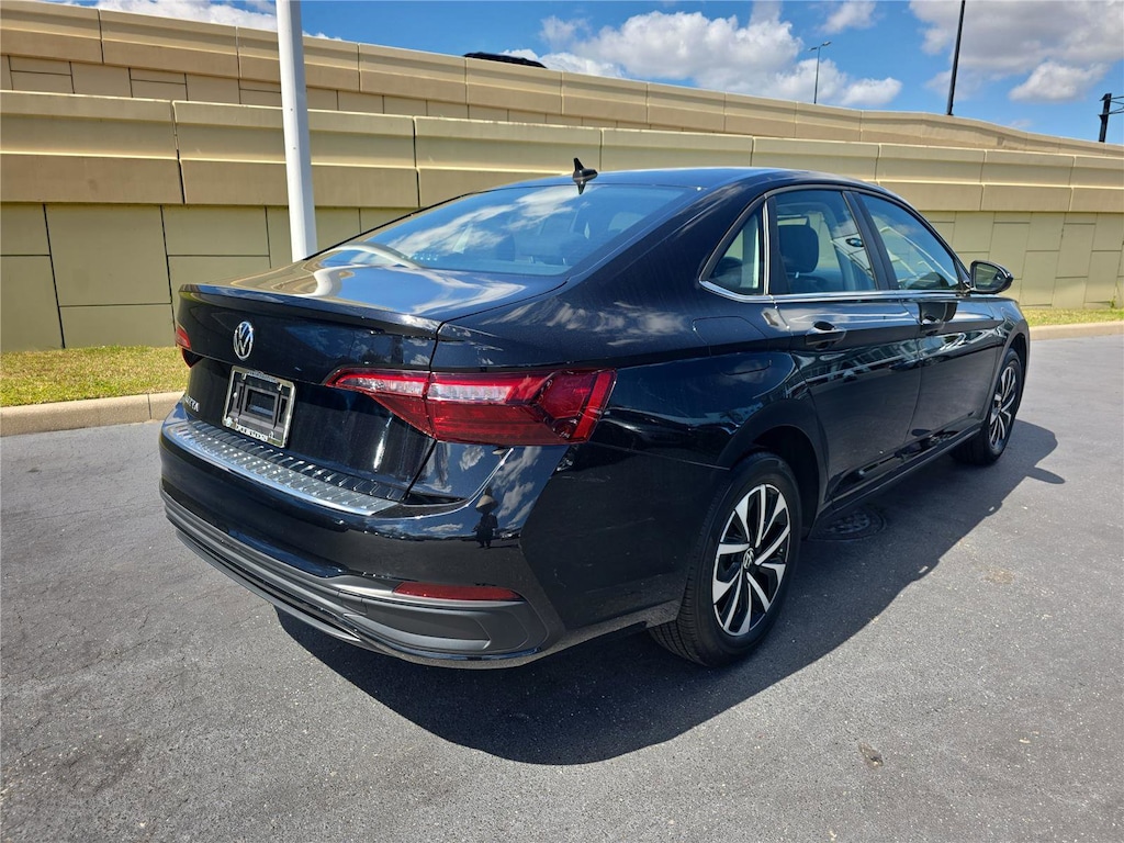 Used 2022 Volkswagen Jetta S S Auto