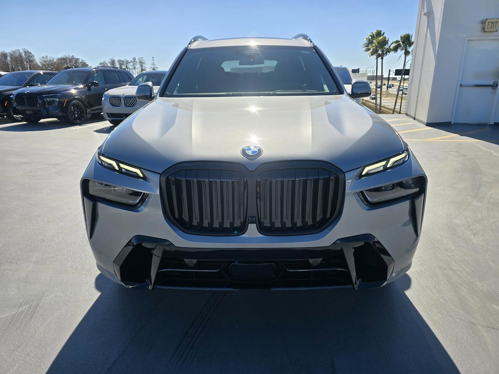New 2026 BMW X7 xDrive40i SUV