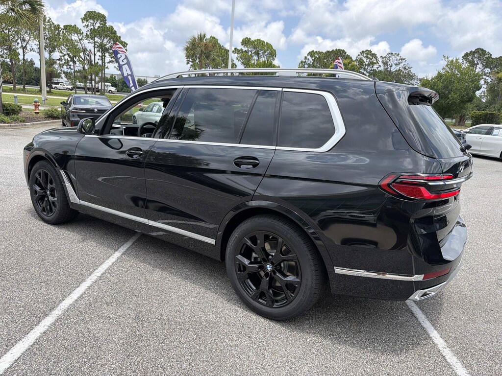 New 2027 BMW X7 xDrive40i SUV