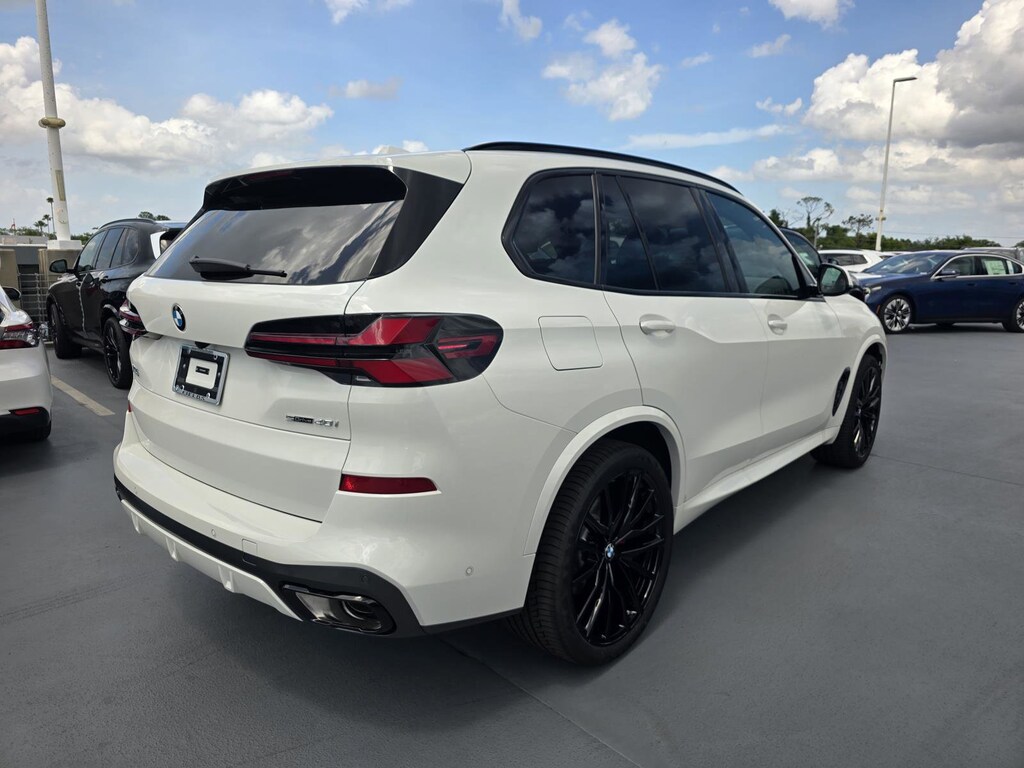 New 2026 BMW X5 sDrive40i SUV