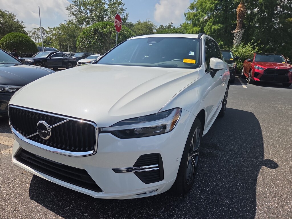 Used 2022 Volvo XC60 Momentum B5 AWD Momentum