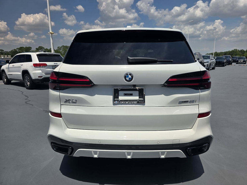 New 2026 BMW X5 sDrive40i SUV
