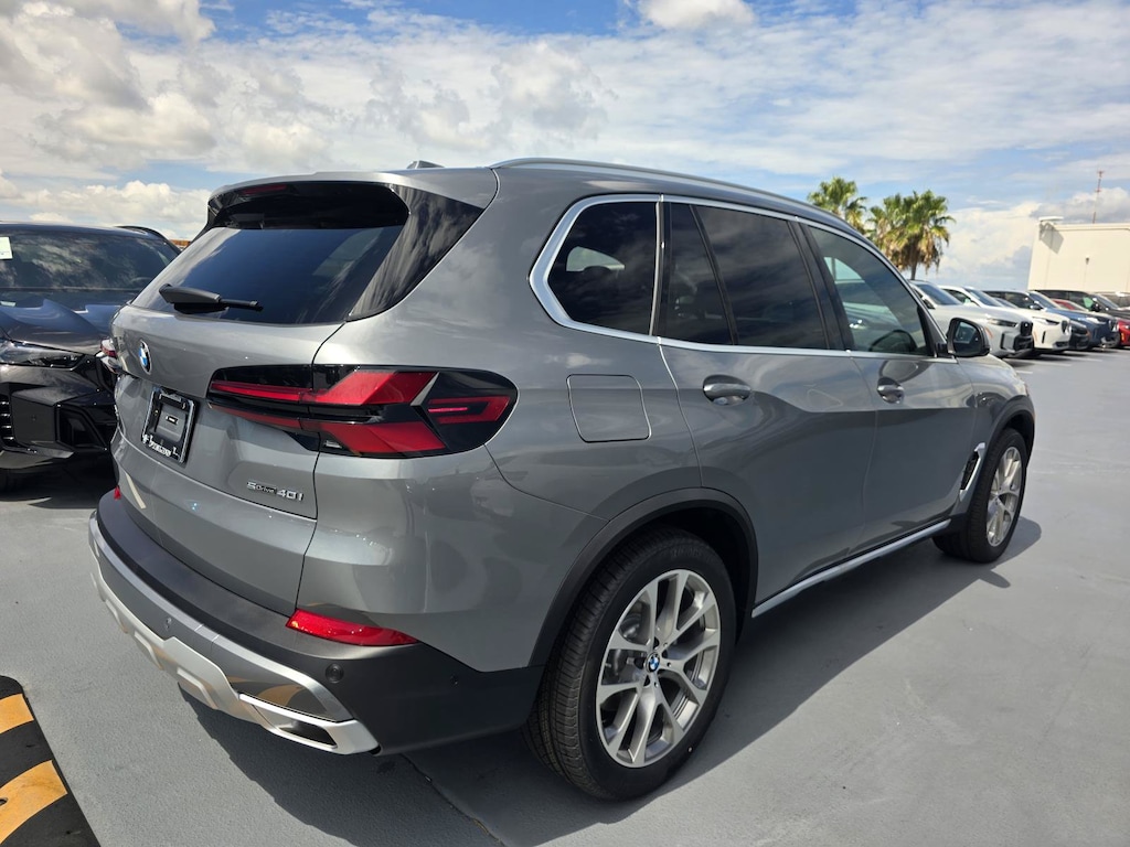 New 2026 BMW X5 sDrive40i SUV
